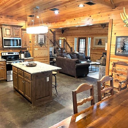 4Br/3Bth Family Cabin With A Hot Tub, Sleeps 14 ブロークン・ボウ エクステリア 写真