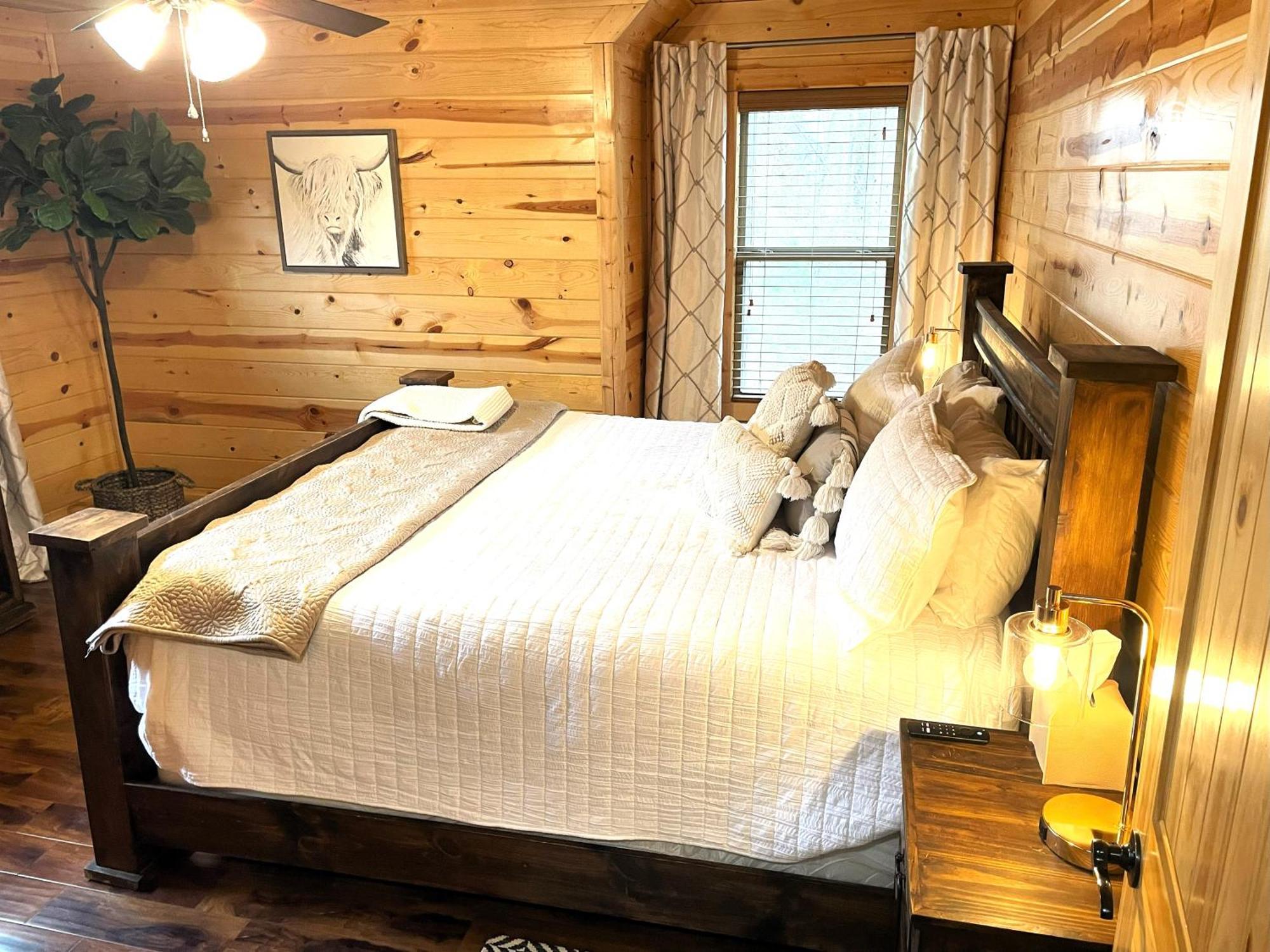 4Br/3Bth Family Cabin With A Hot Tub, Sleeps 14 ブロークン・ボウ エクステリア 写真